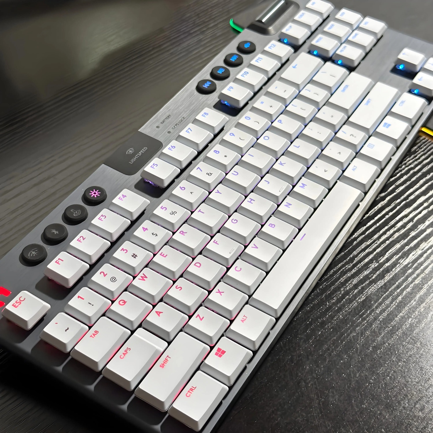 New DIY backlight replacement  - Gaming Keyboard Tkl のレビューと価格