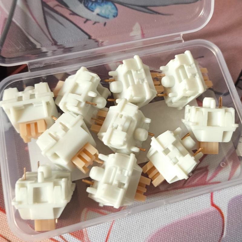 Outemu Cream Yellow Pro Switch - Gaming Keyboard That Is Quiet のレビューと価格